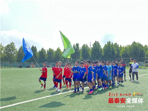 岳普湖县小学新领导，引领未来的教育先锋人物